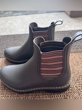 Toni Pons Women’s Chelsea Rain Boots